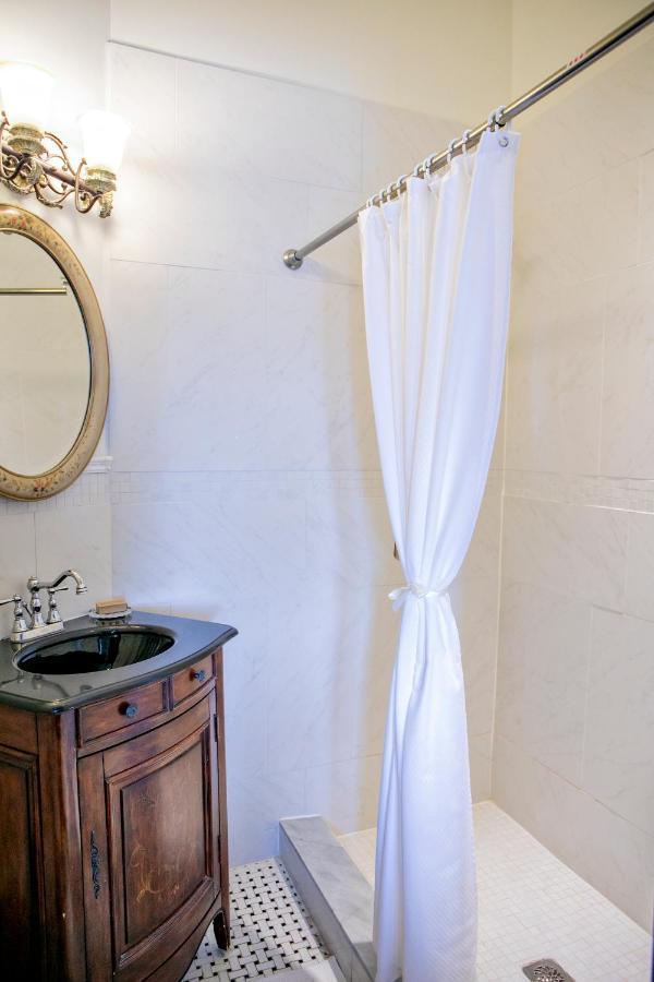 Puddicombe House Hotel New Hamburg Bagian luar foto