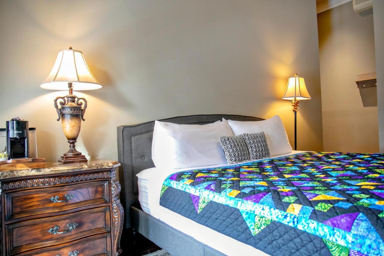 Puddicombe House Hotel New Hamburg Bagian luar foto