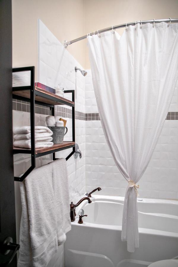 Puddicombe House Hotel New Hamburg Bagian luar foto