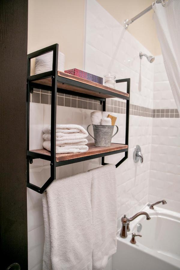 Puddicombe House Hotel New Hamburg Bagian luar foto