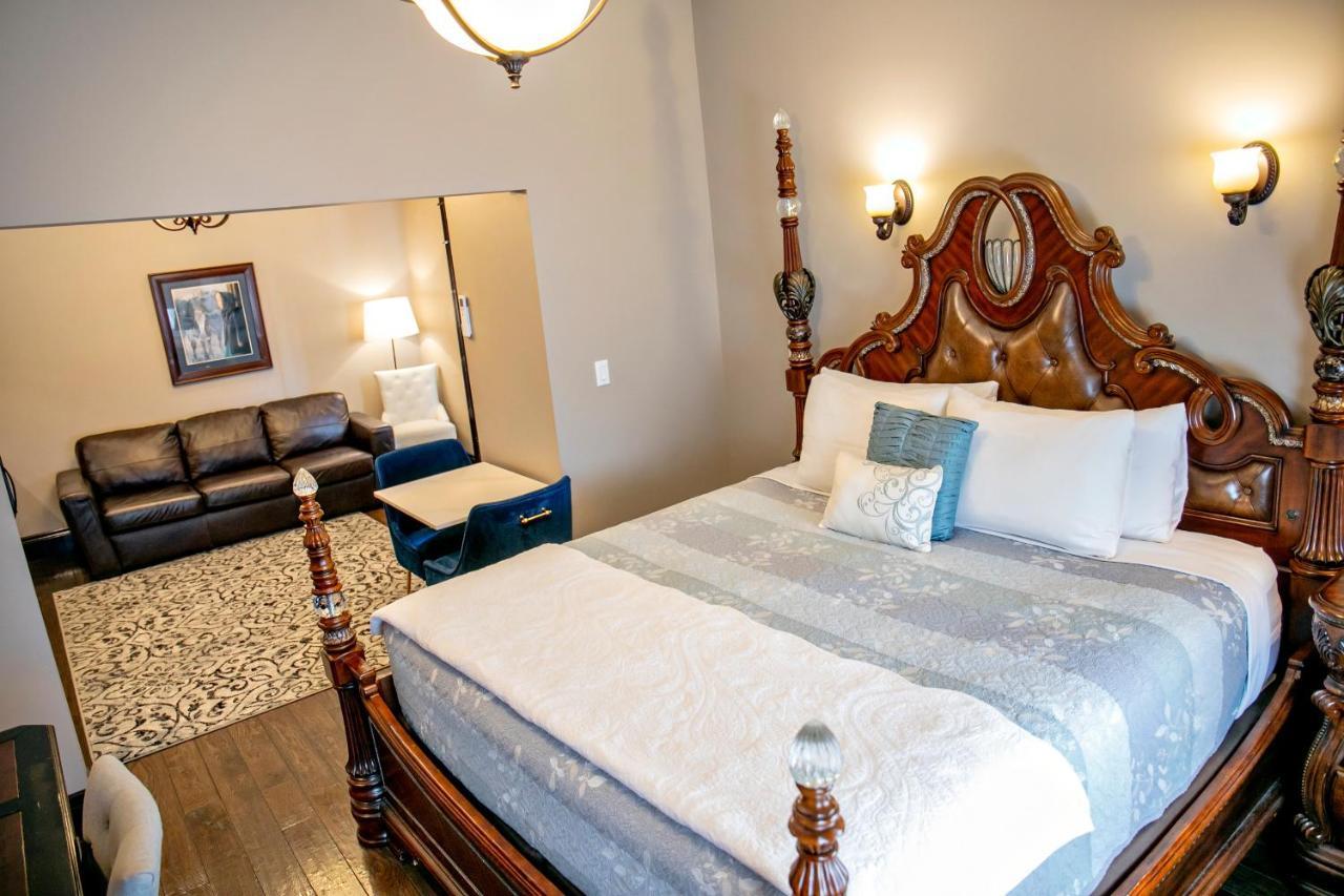 Puddicombe House Hotel New Hamburg Bagian luar foto