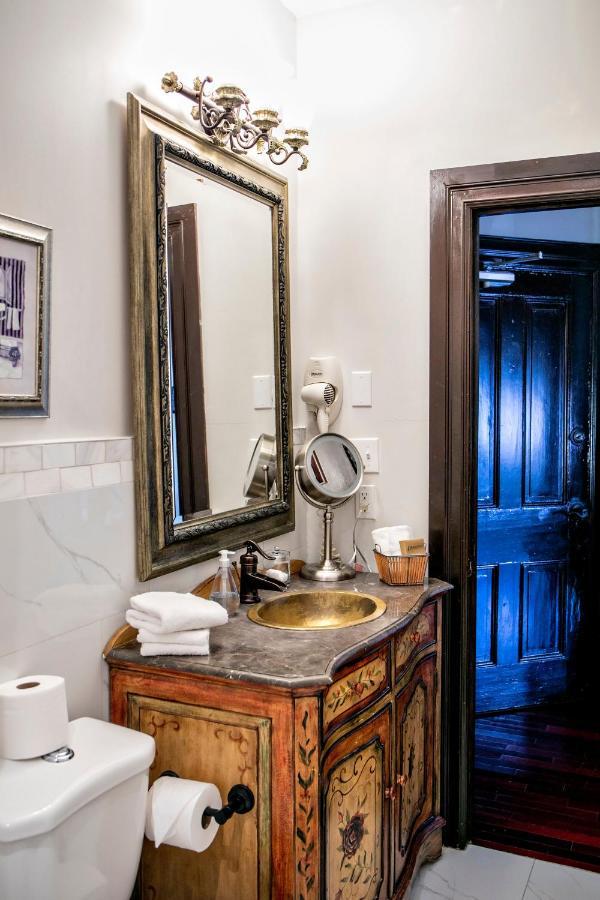 Puddicombe House Hotel New Hamburg Bagian luar foto