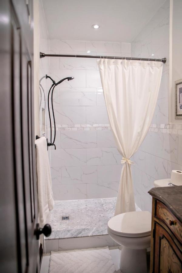 Puddicombe House Hotel New Hamburg Bagian luar foto