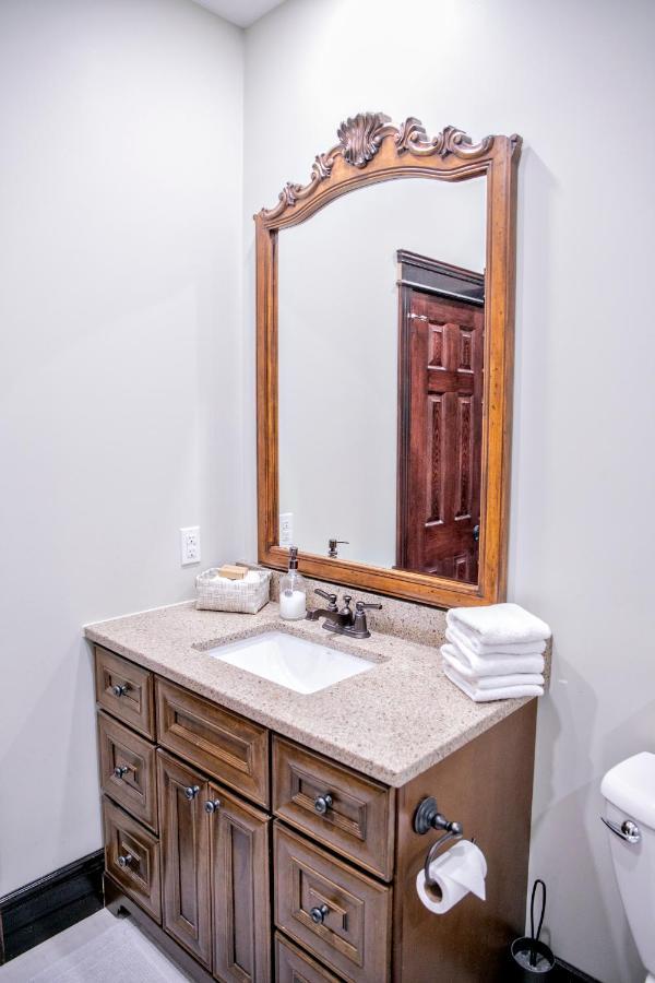 Puddicombe House Hotel New Hamburg Bagian luar foto