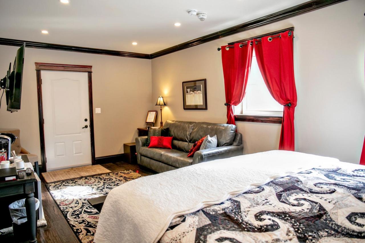 Puddicombe House Hotel New Hamburg Bagian luar foto